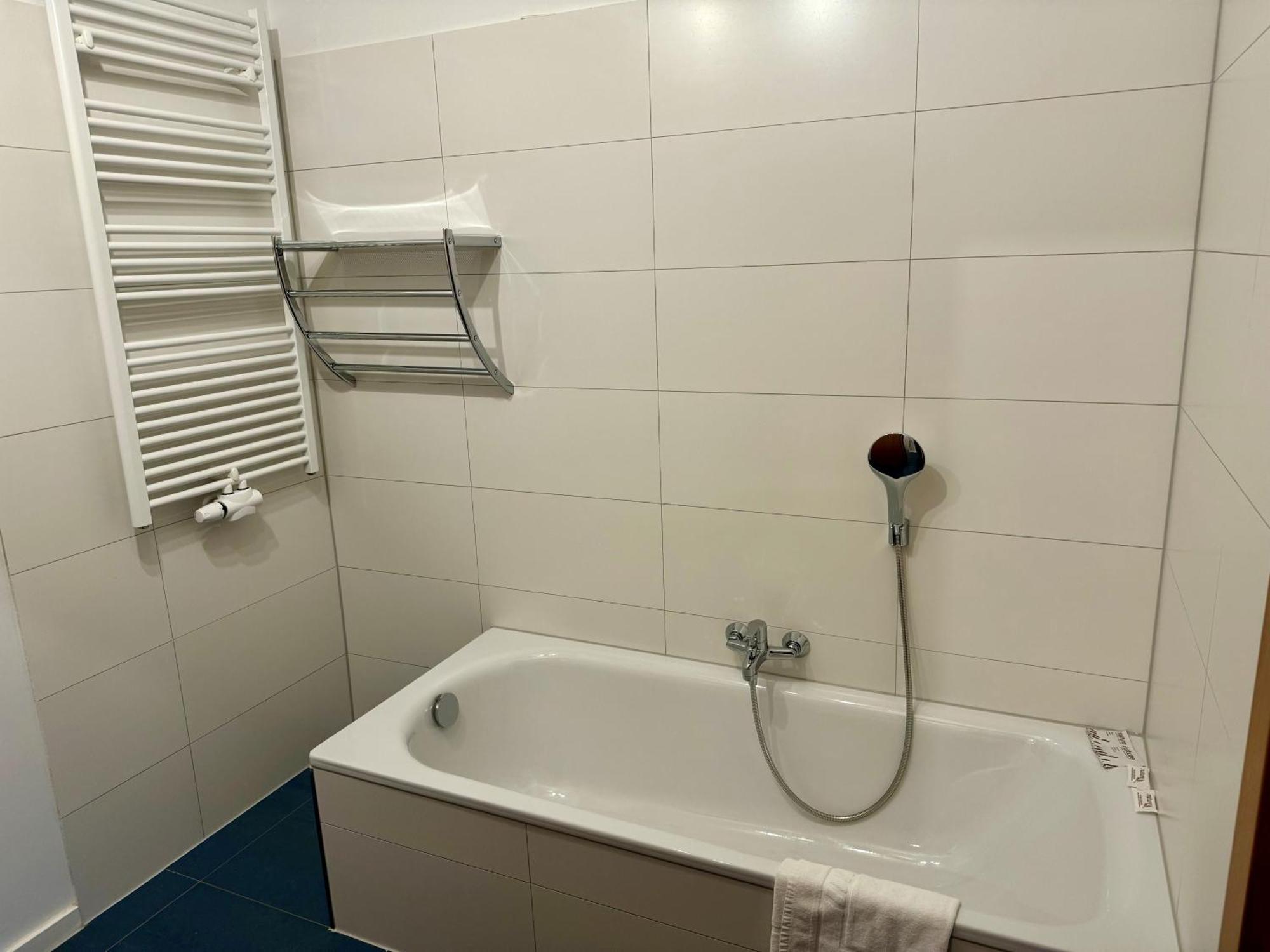 Alpenlodge, Ferienwohnung 11 Тирзе Экстерьер фото